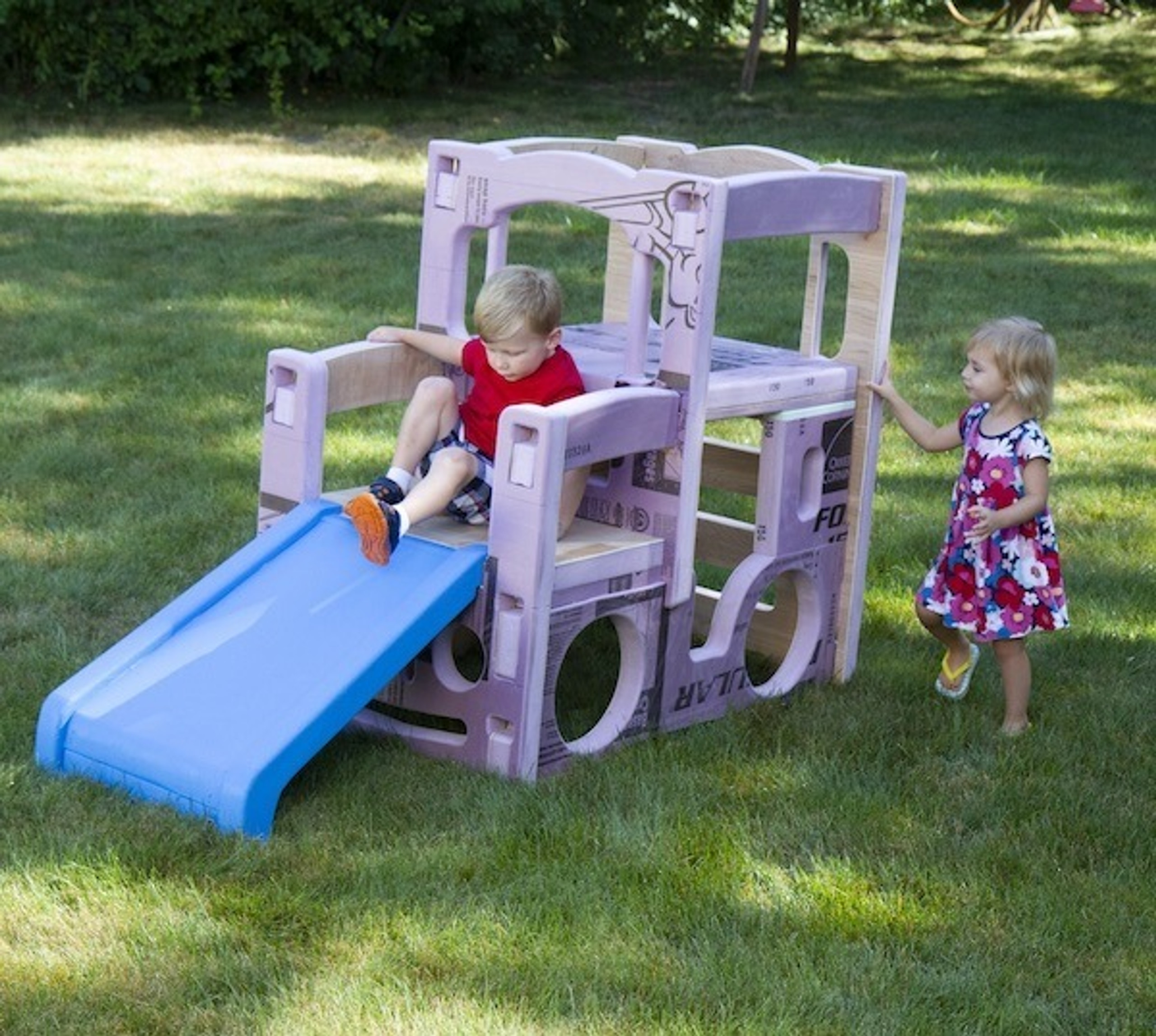 Simplay3 Young Explorers Adventure Climber and Slide Indoor Outdoor