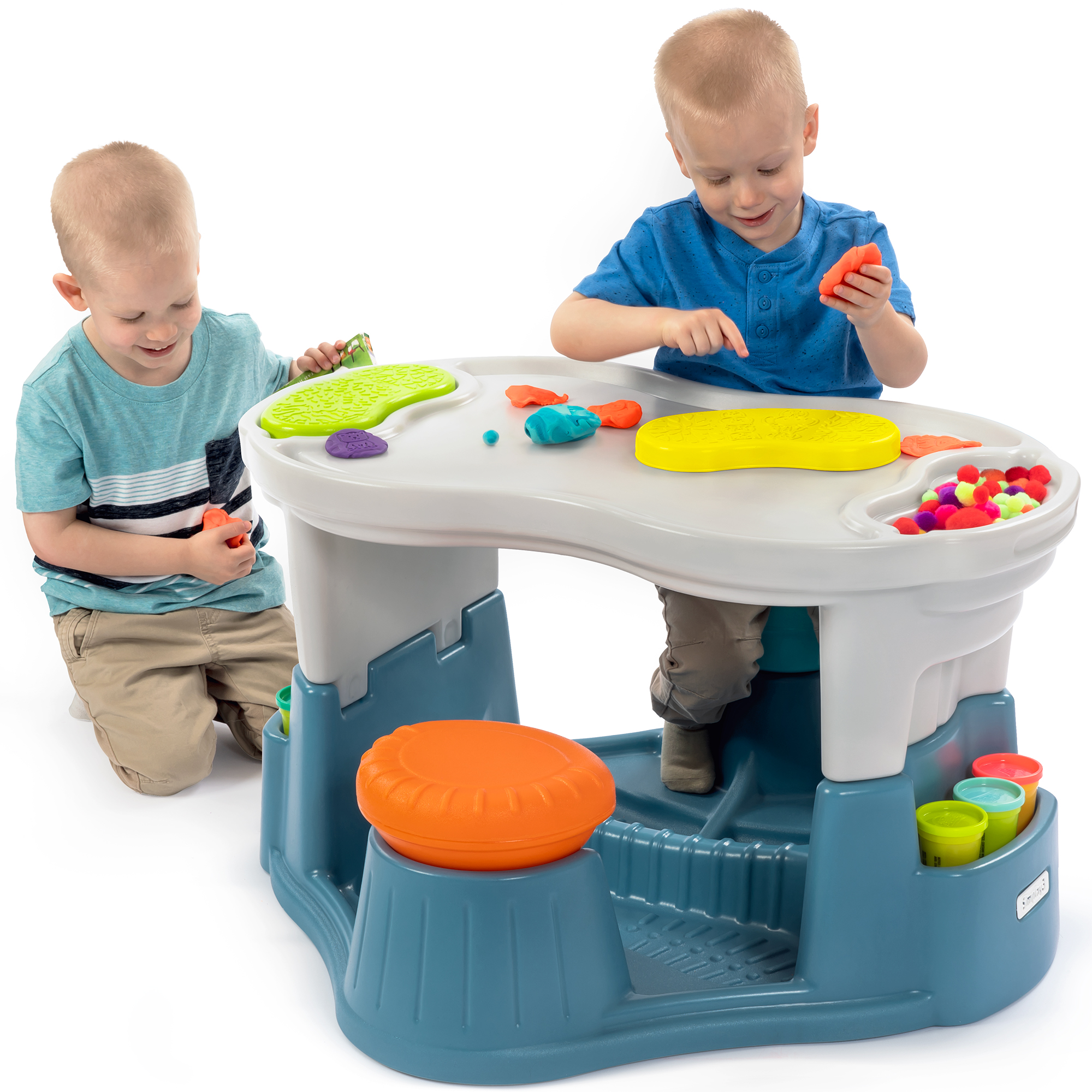 Simplay3 creative kids sensory play table