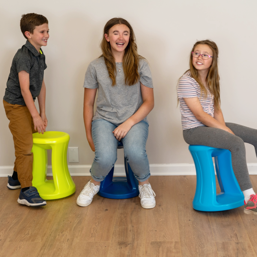 3 kids rocking and wiggling on livefit active chairs by simplay3 which are wiggle chairs and flexible seating for preteens and teens